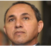 وزير جزائري: تيارات عربية حاقدة على أحلام مستغانمي