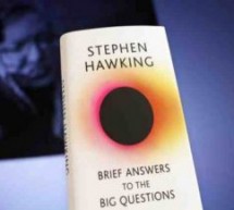 نشر كتاب “إجابات قصيرة على أسئلة كبيرة” للفيزيائي البريطاني ستيفان هوكنج بعد سبعة أشهر من وفاته